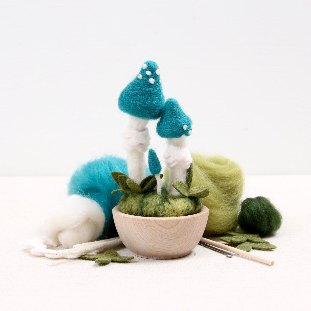 Needle Felting Kit - Blue Roundhead