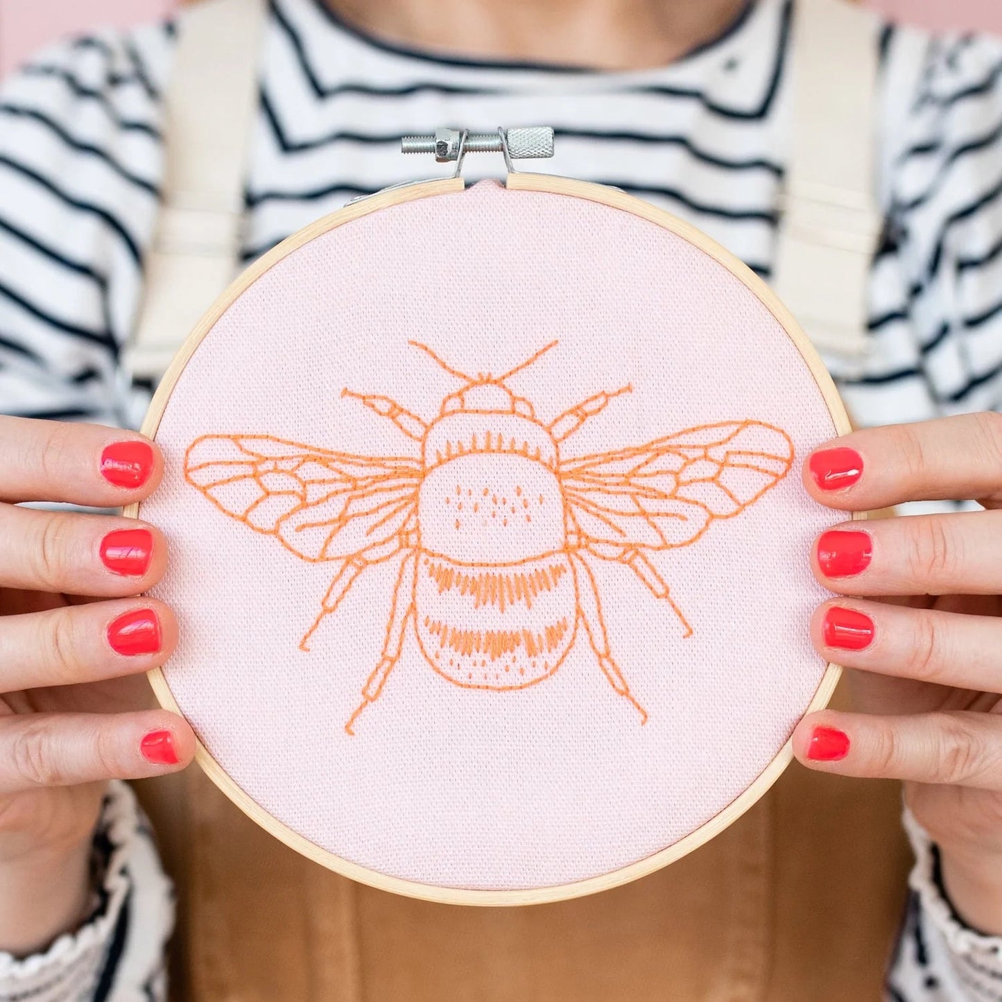 Bee Embroidery Hoop Kit - Blush Pink - homesewn