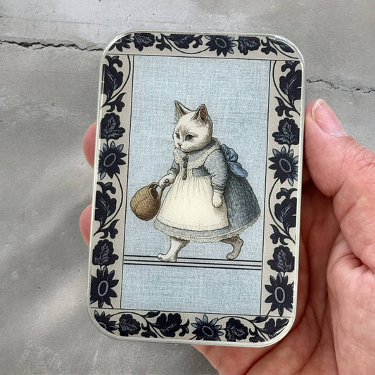 Kitty notions tin - homesewn