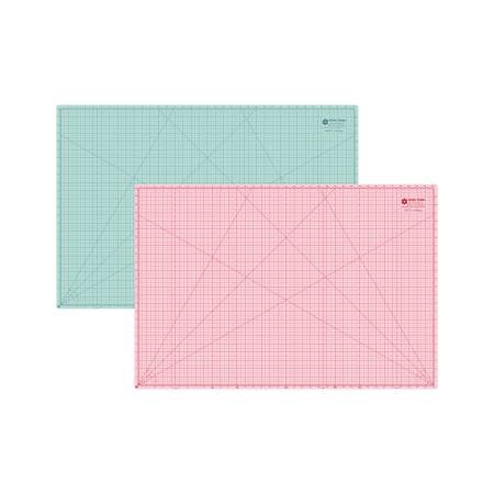 Lori Holt Cute Cutting Mat 24x36" - homesewn