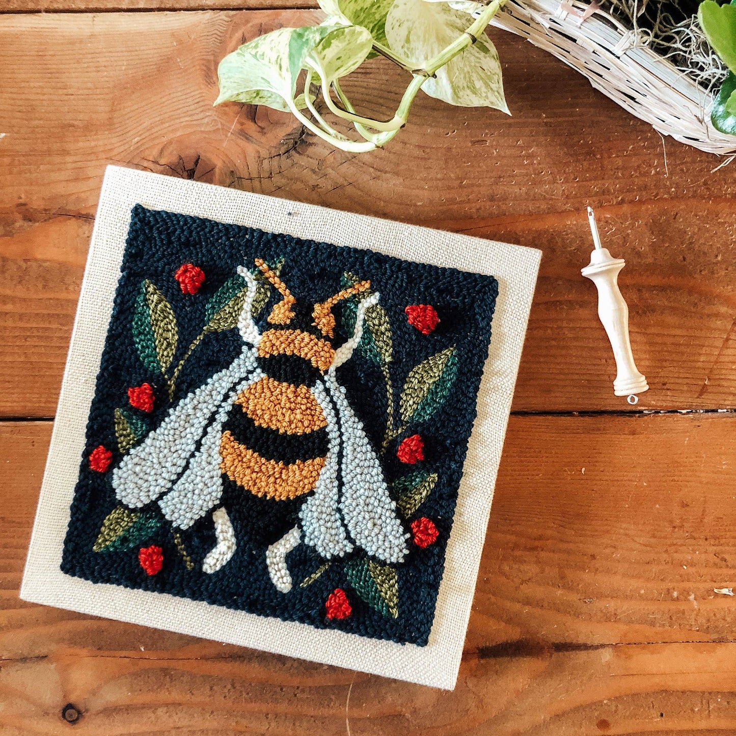 Spring Bee Square Punch Needle Kit - homesewn