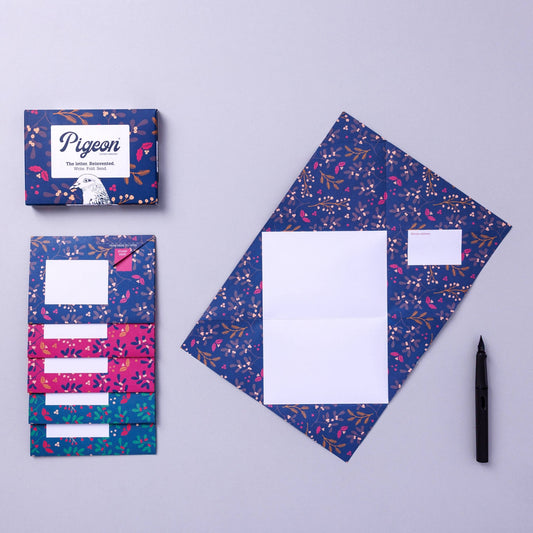 Winter Berries Pigeon, Folding Letter Set, Pack of 6 Letters - homesewn