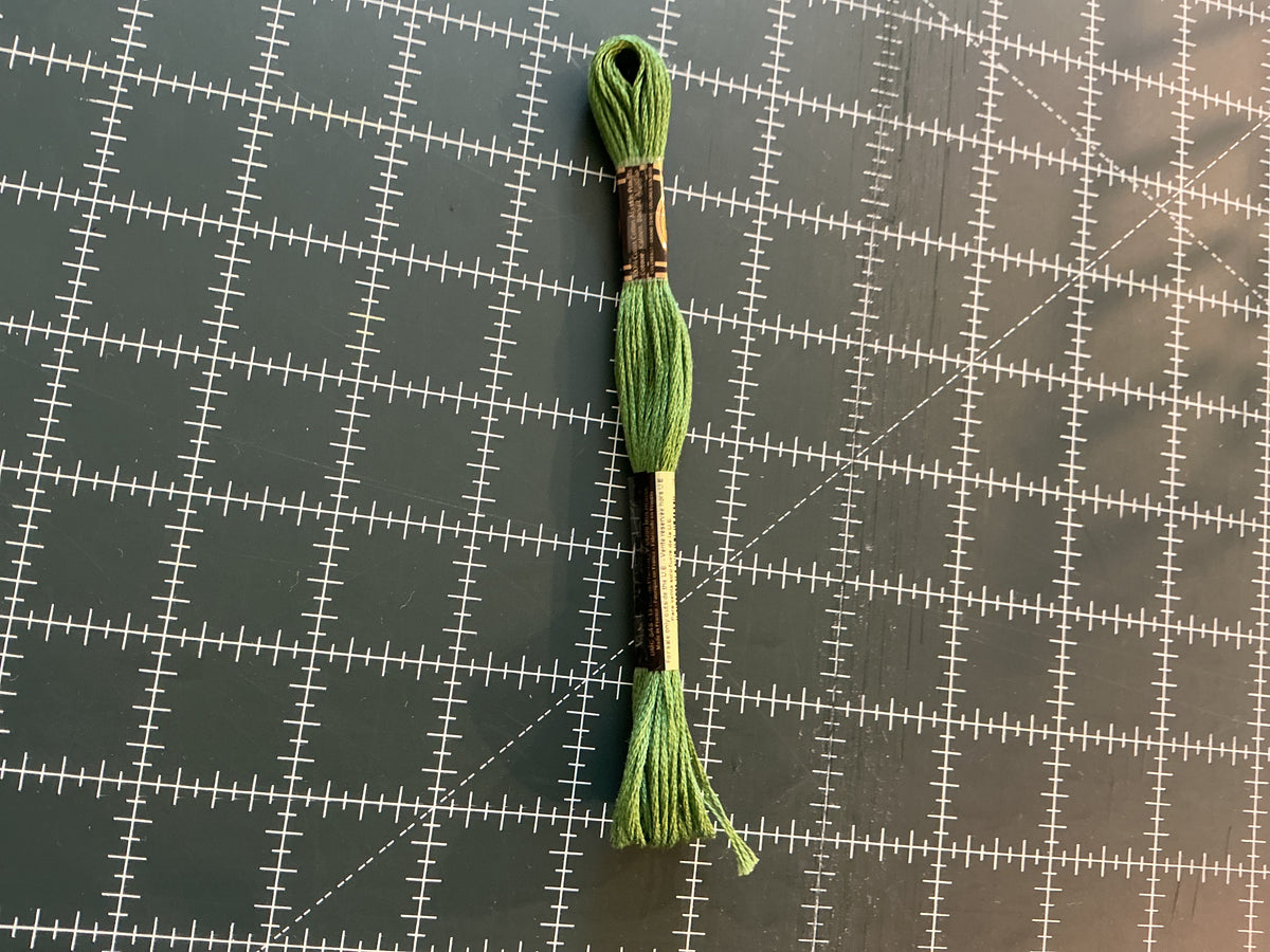 900+ DMC Embroidery Floss
