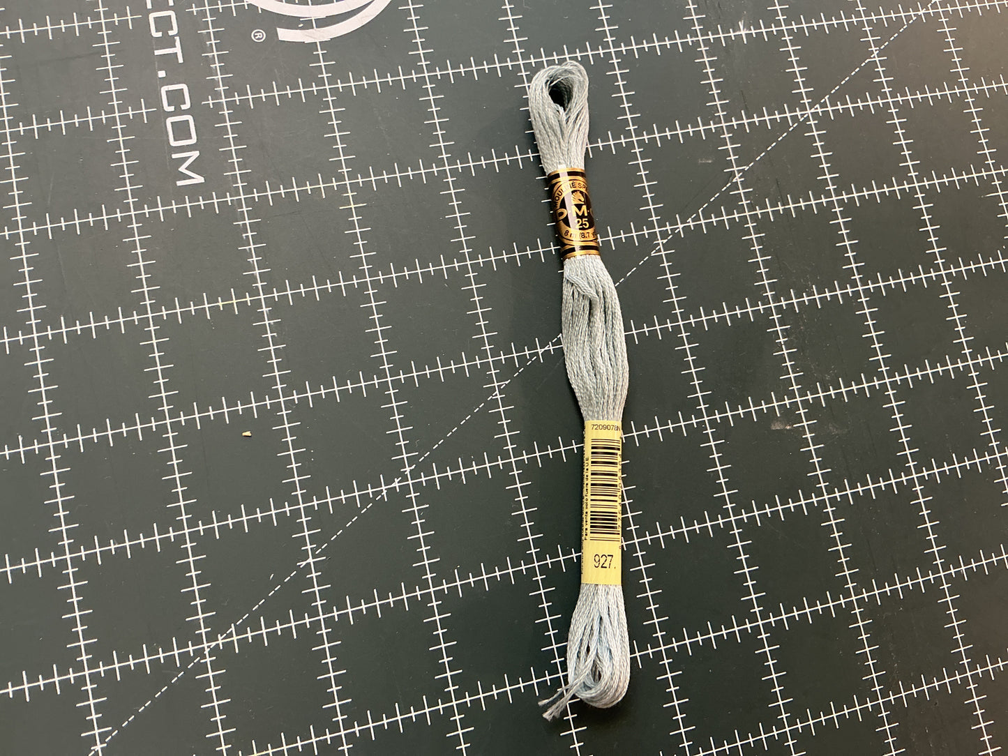900+ DMC Embroidery Floss