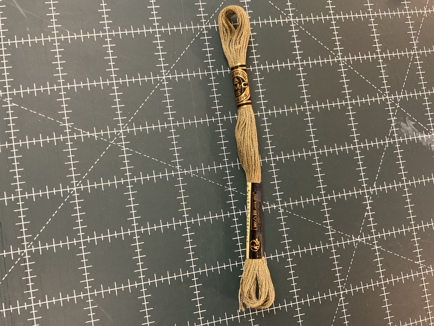 401-900 DMC Embroidery Floss