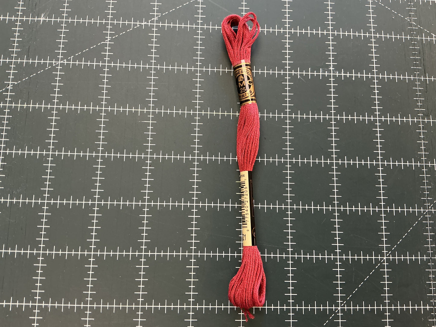 900+ DMC Embroidery Floss