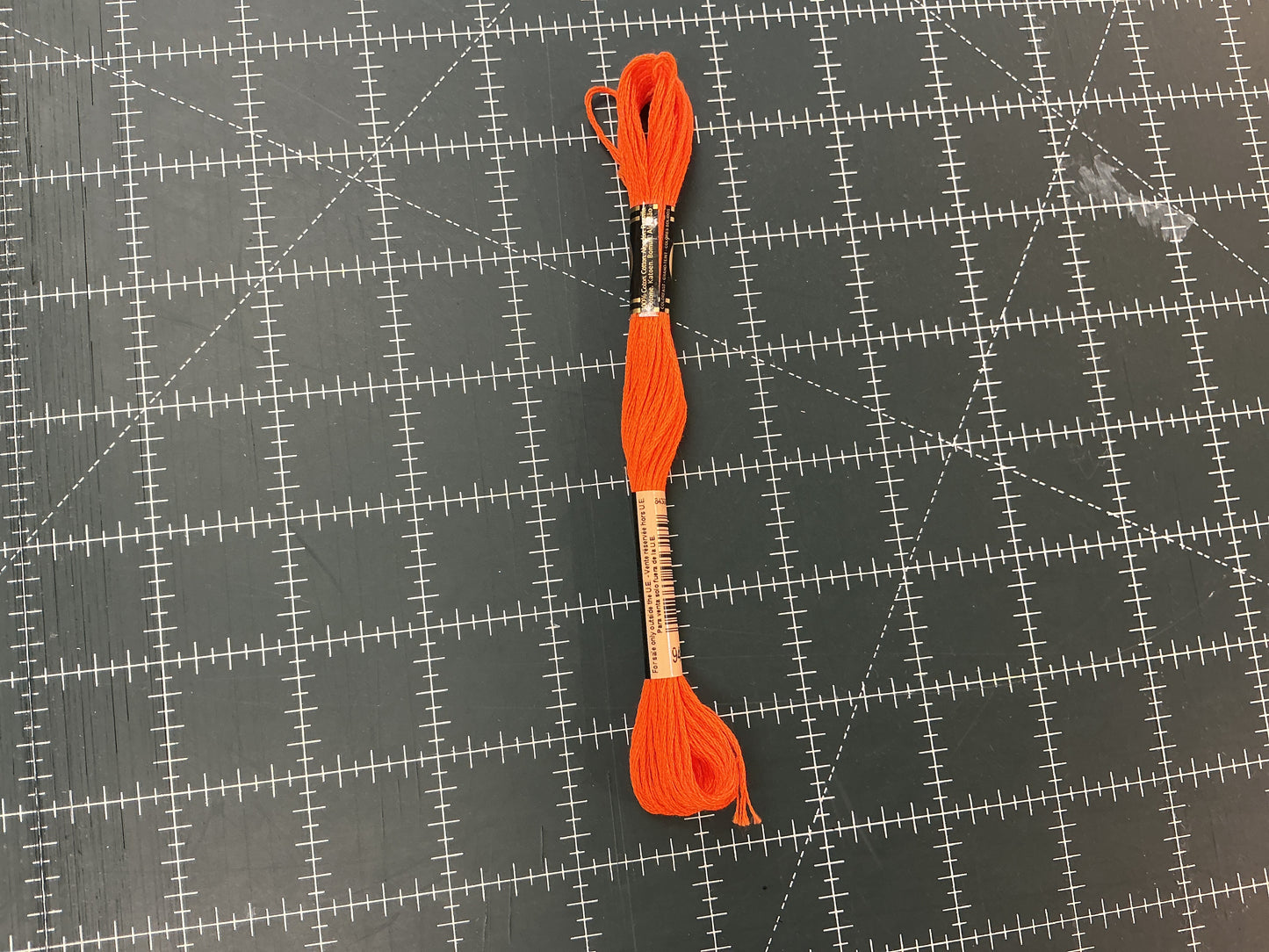 900+ DMC Embroidery Floss