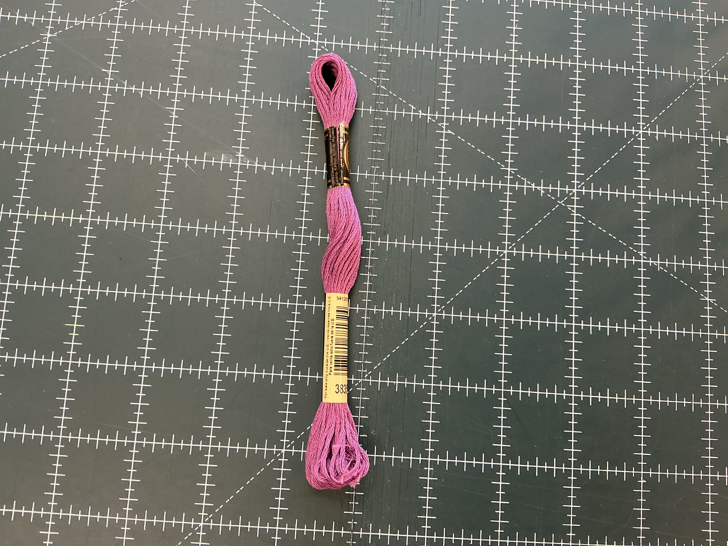 900+ DMC Embroidery Floss