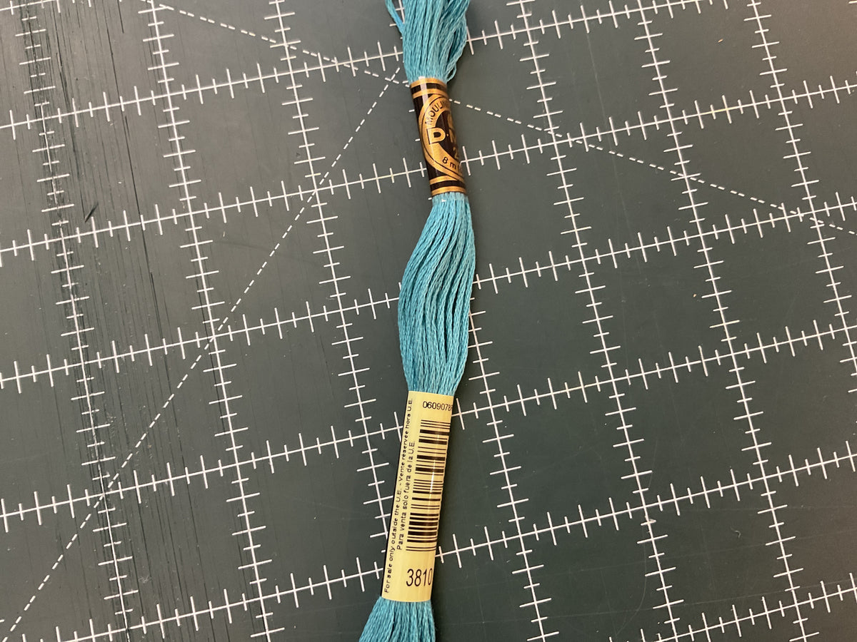 900+ DMC Embroidery Floss