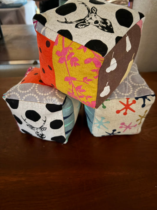 Baby Gifts Sewing Class: Reversible Bib & Soft Blocks