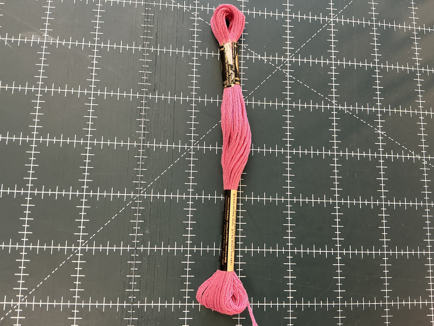 900+ DMC Embroidery Floss