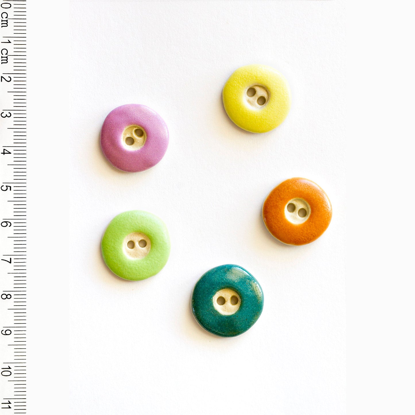 L324 Candy Buttons