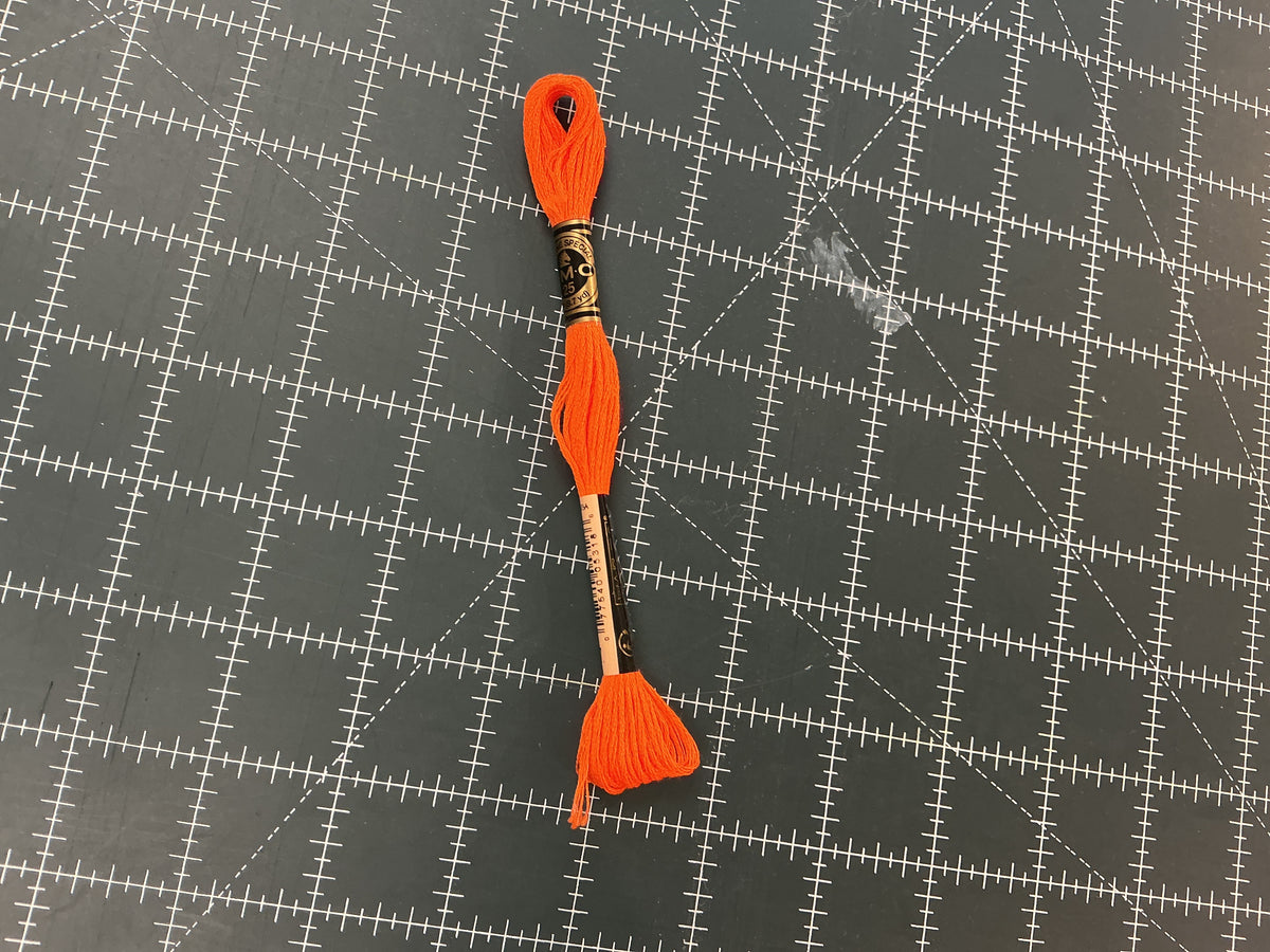 900+ DMC Embroidery Floss