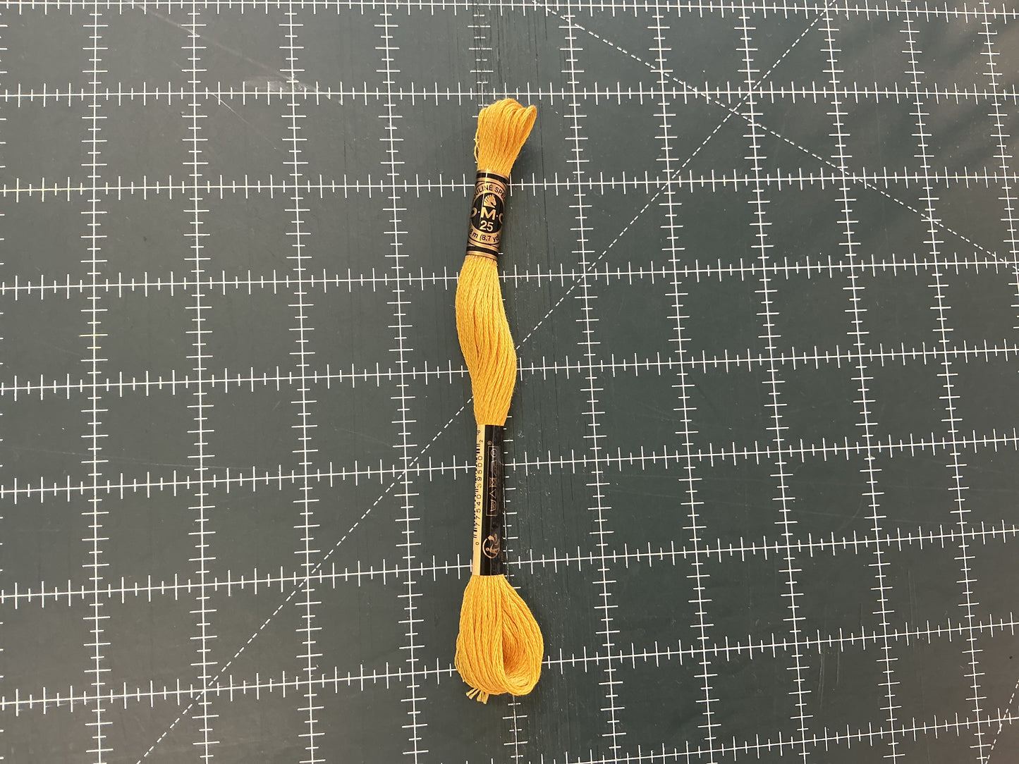 900+ DMC Embroidery Floss