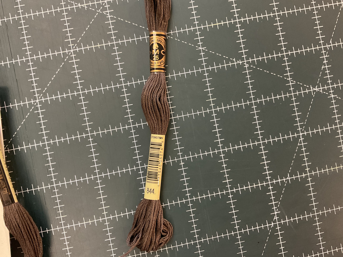 401-900 DMC Embroidery Floss