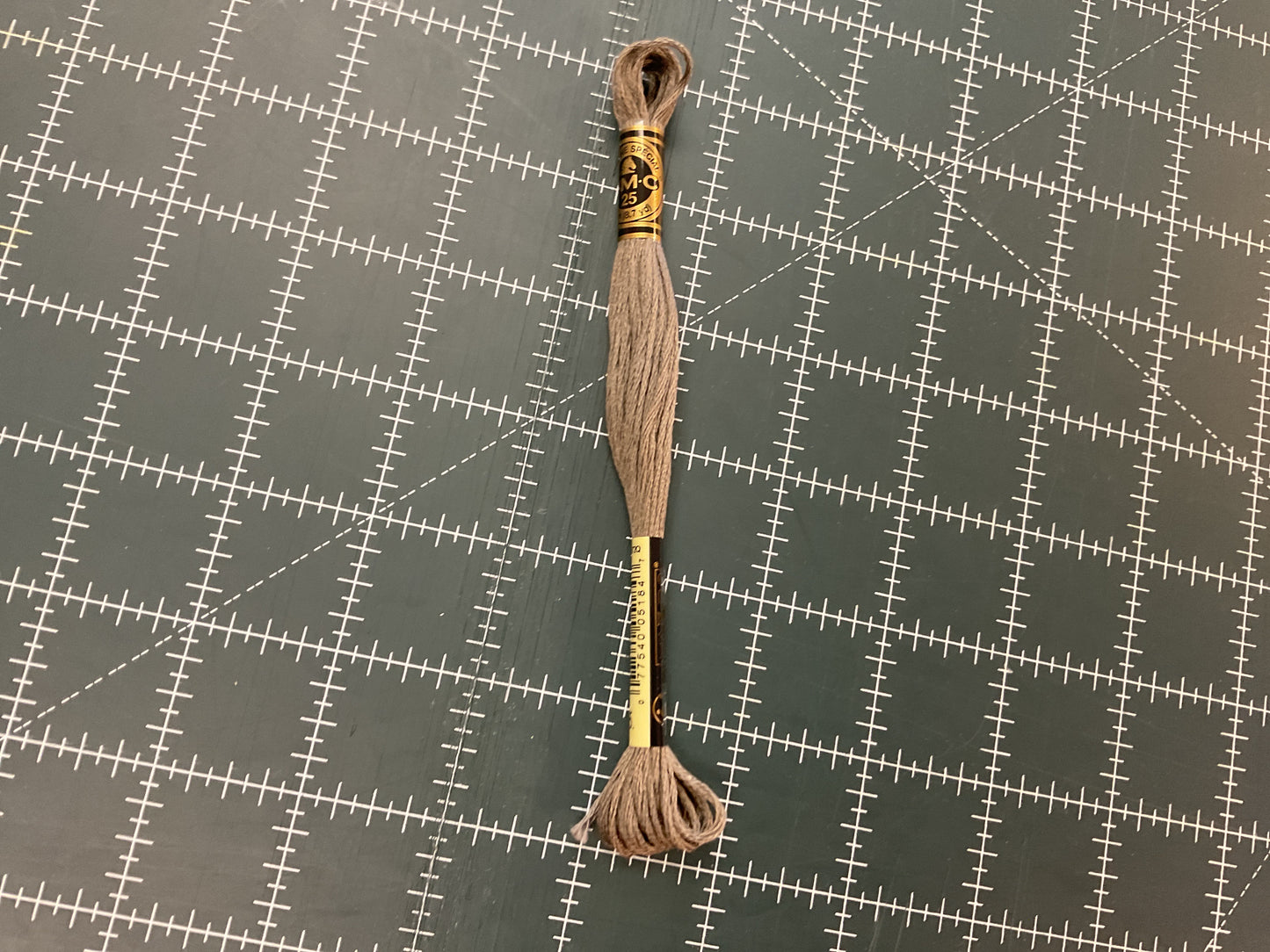 401-900 DMC Embroidery Floss