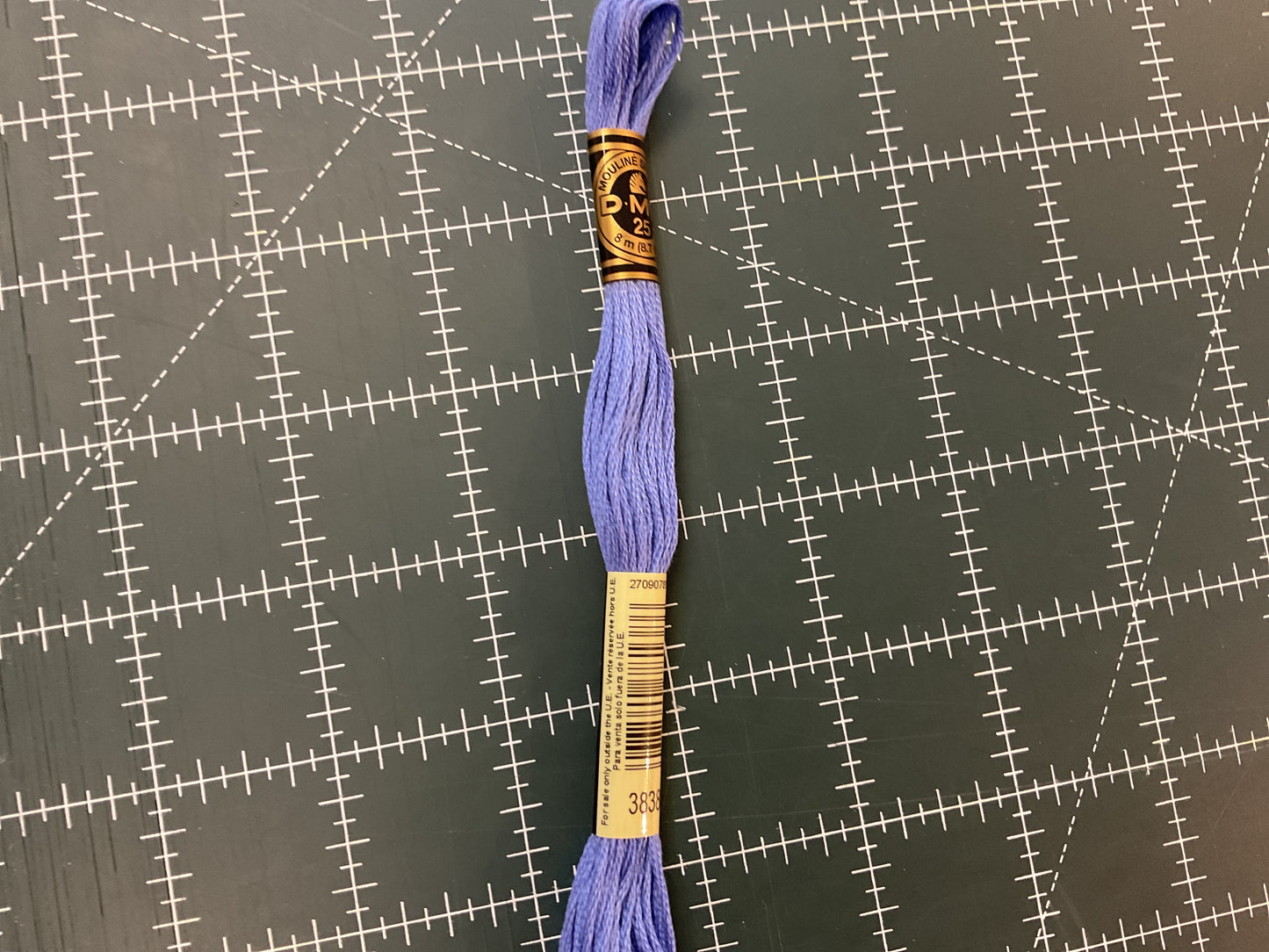 900+ DMC Embroidery Floss