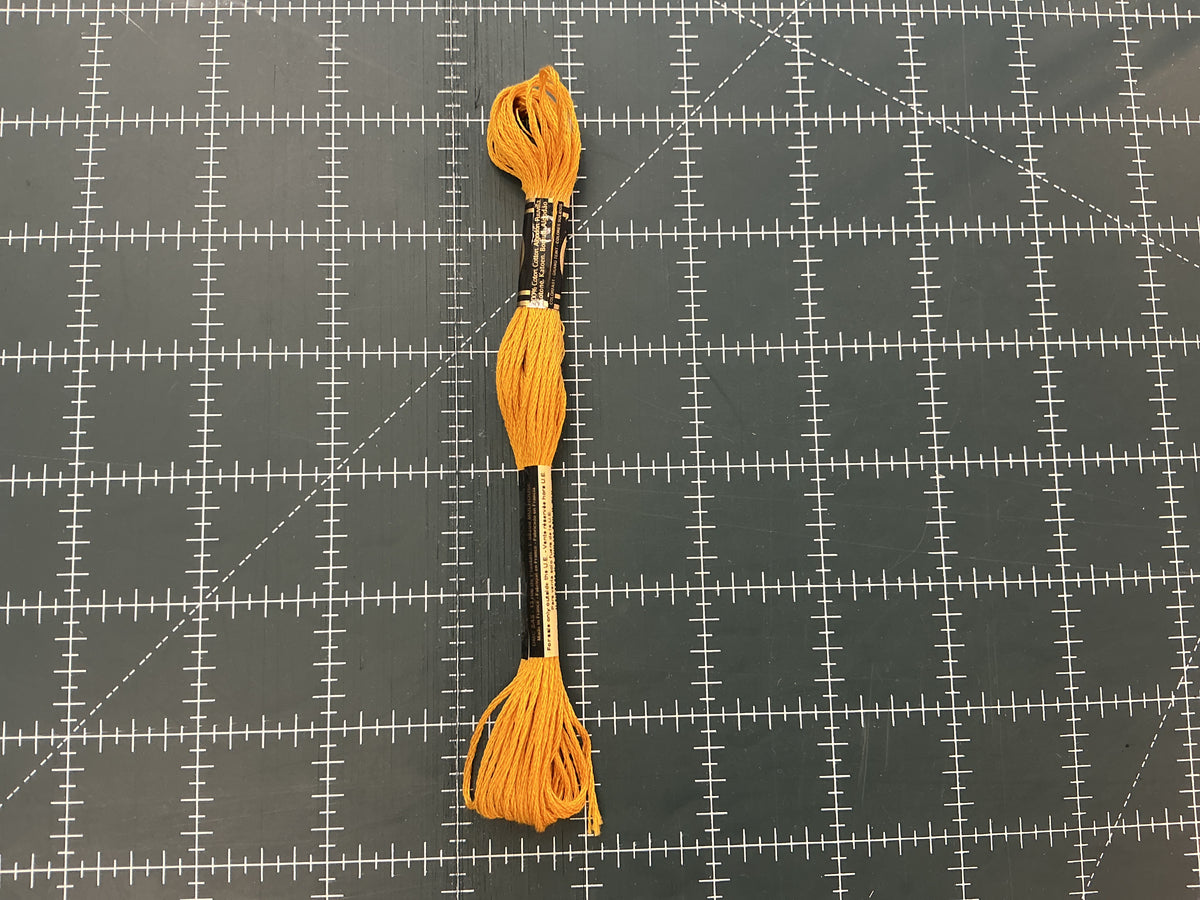 900+ DMC Embroidery Floss