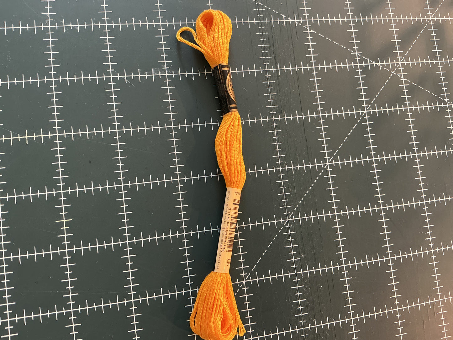 900+ DMC Embroidery Floss