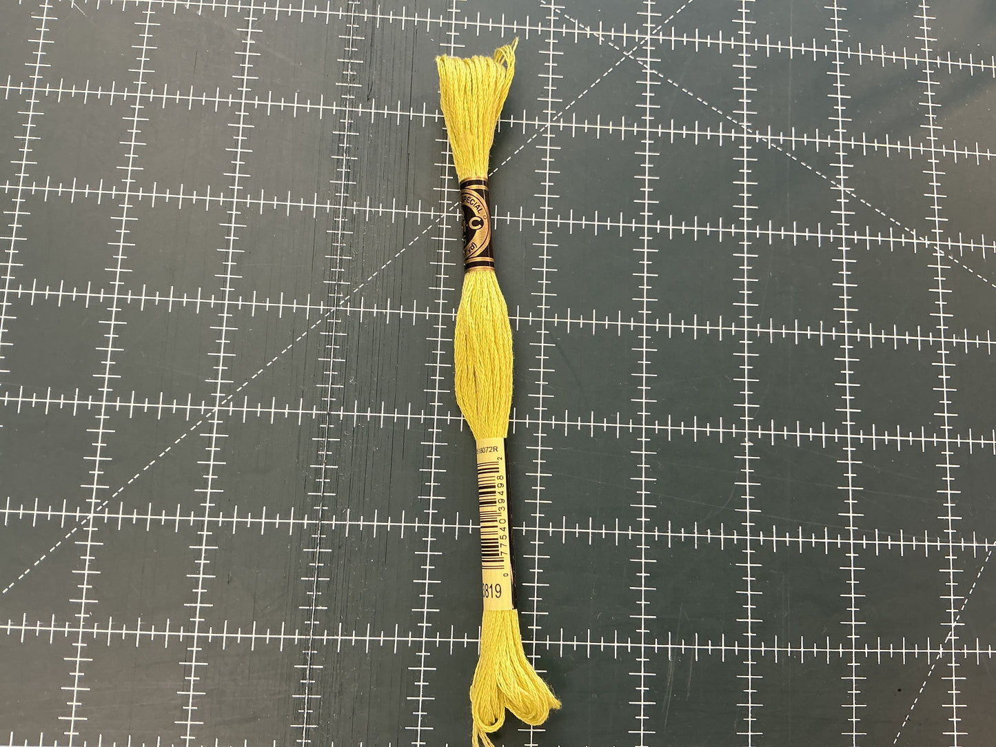 900+ DMC Embroidery Floss