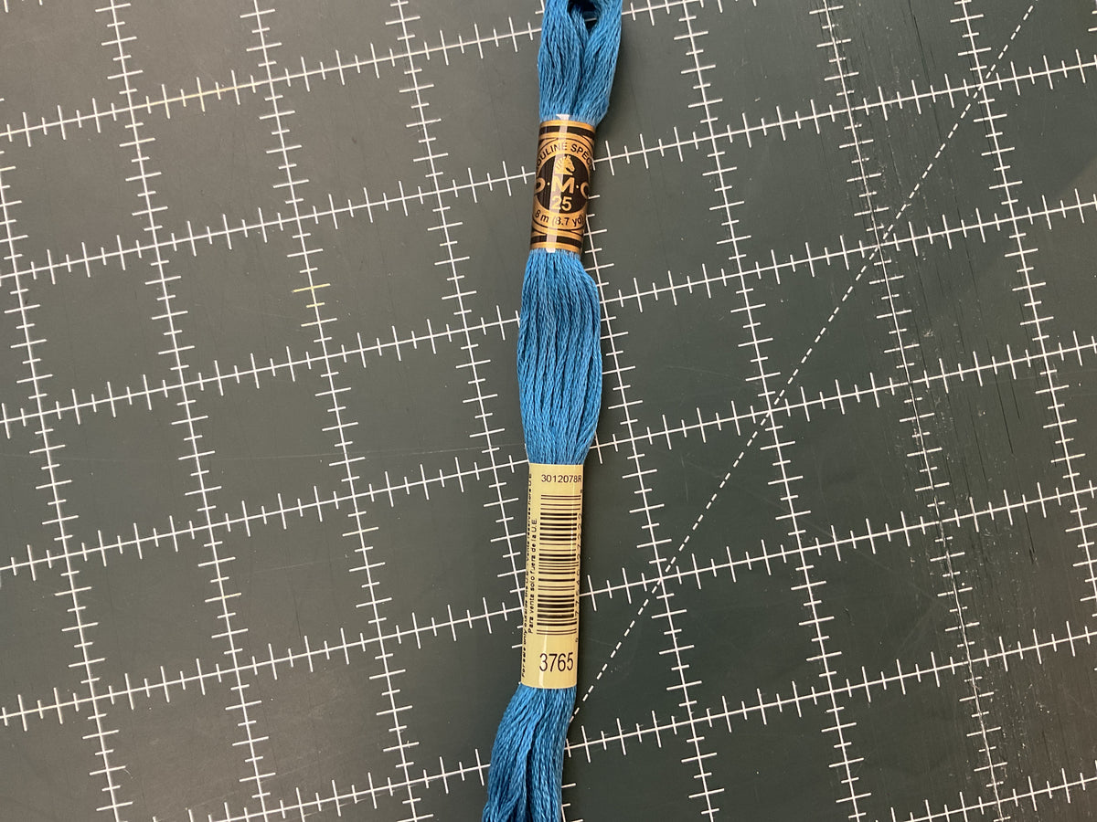 900+ DMC Embroidery Floss