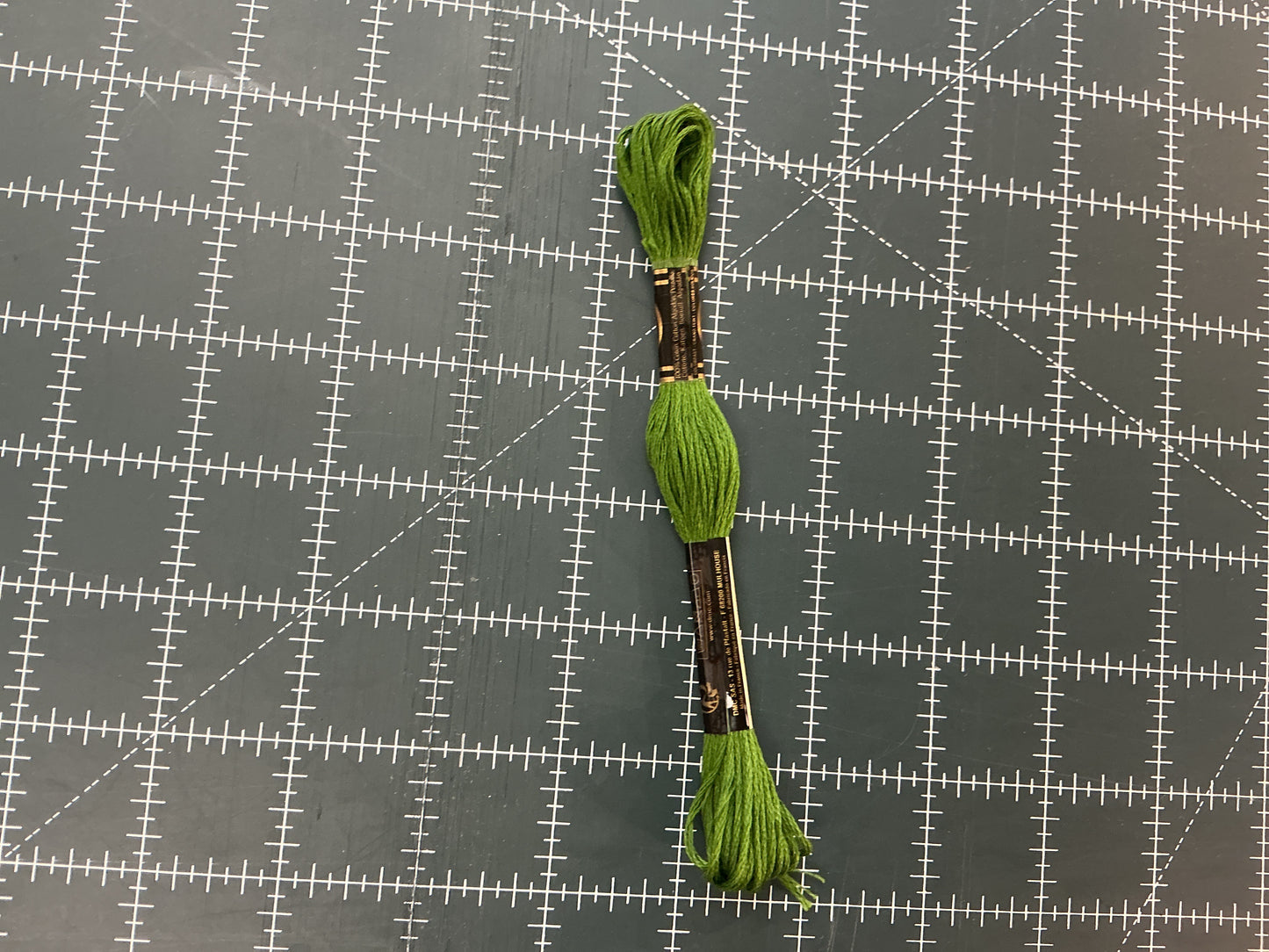 900+ DMC Embroidery Floss