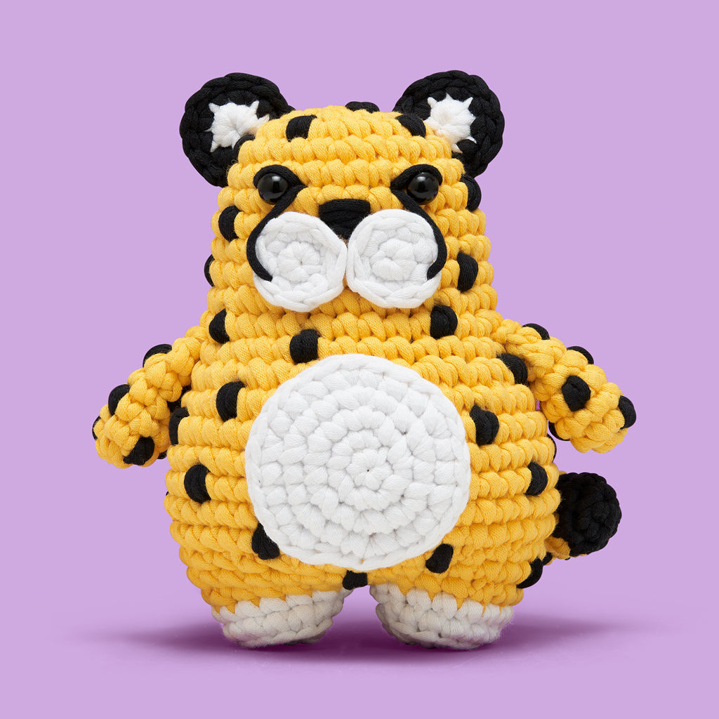 Suri the Cheetah Crochet Kit - The Woobles