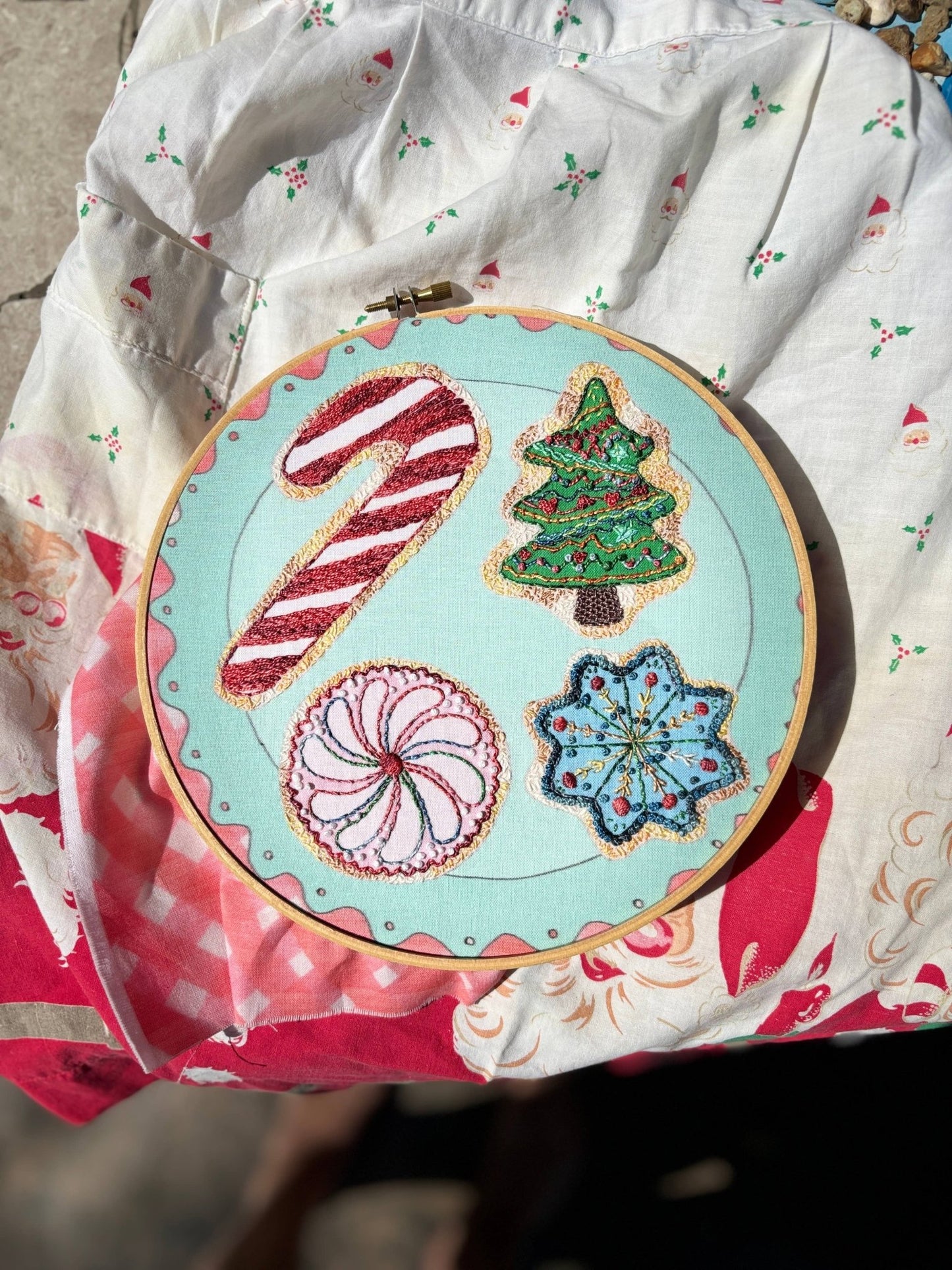Christmas Cookie Embroidery Project - homesewn