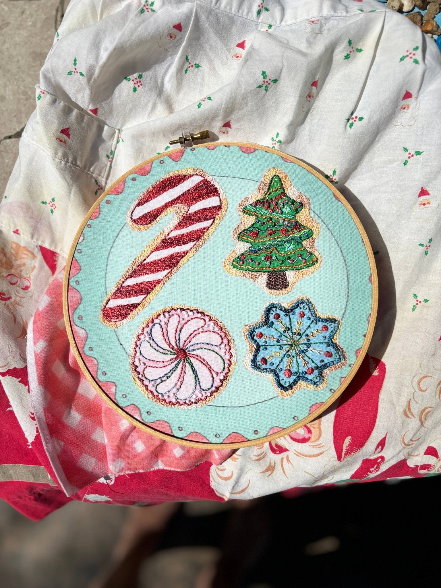 Christmas Cookie Embroidery Project - homesewn