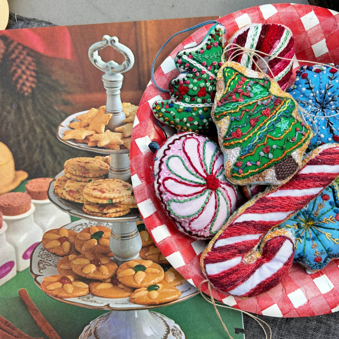 Christmas Cookie Embroidery Project - homesewn