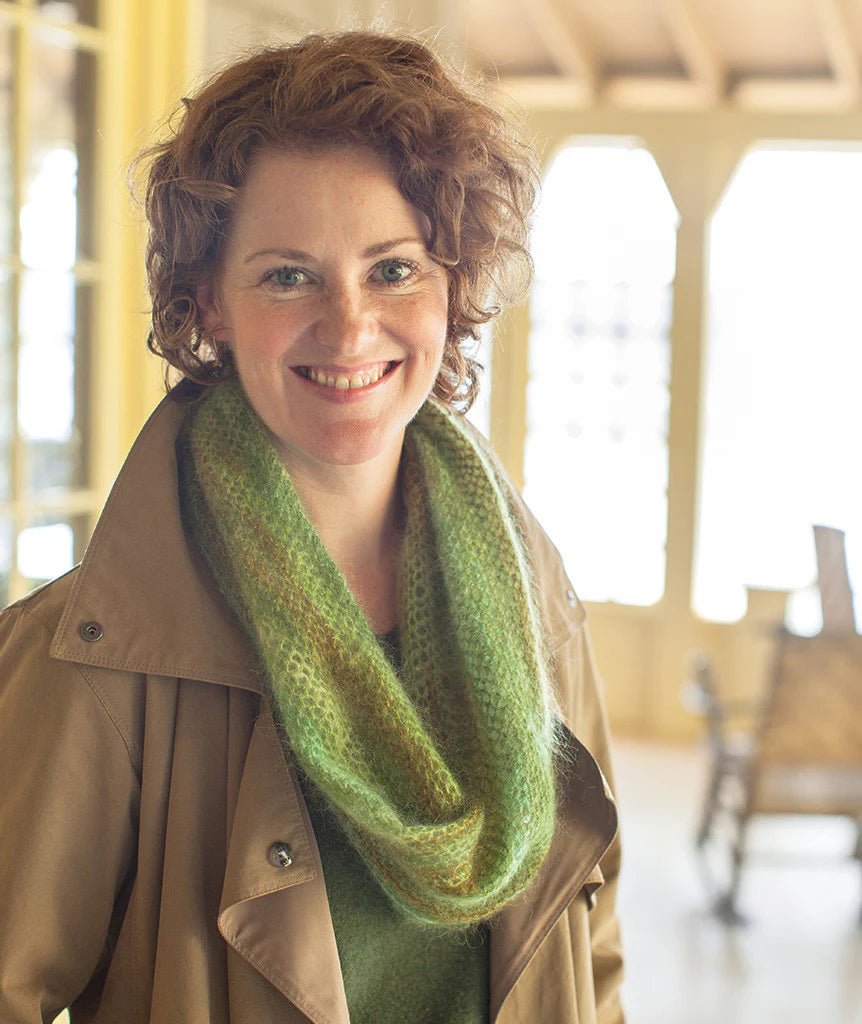 Crocheted Mobius Cowl Pattern - Crochet Pattern - homesewn