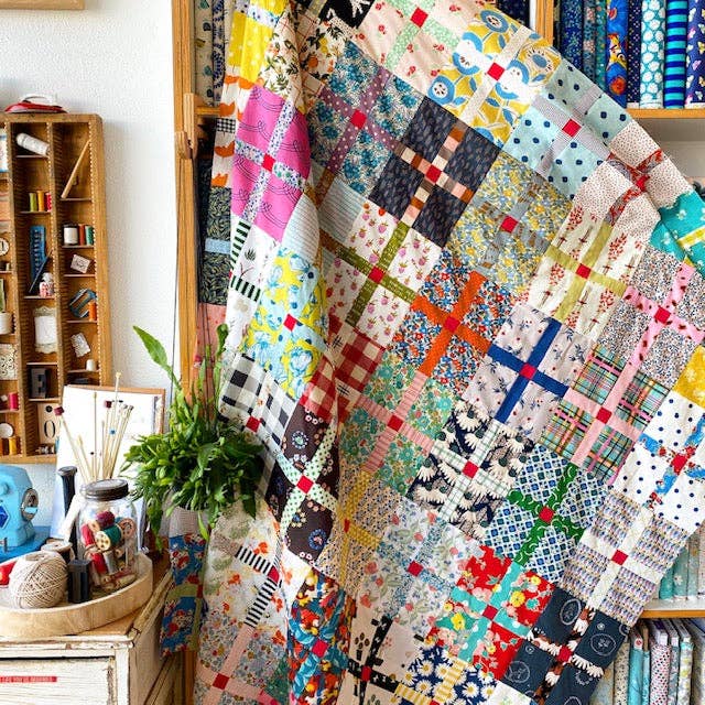 Crossroads Quilt Pattern - homesewn