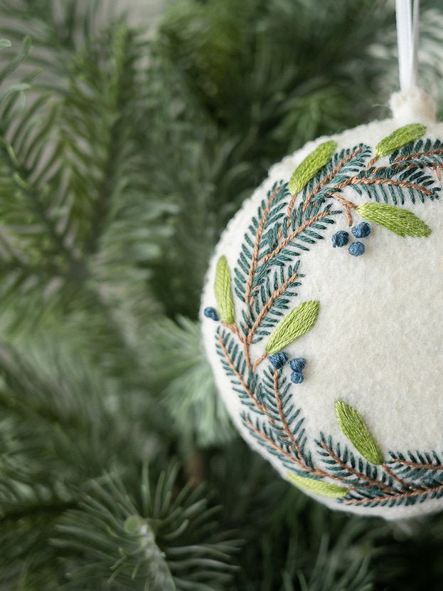 Heirloom Botanical Ornaments Embroidery Kit - homesewn
