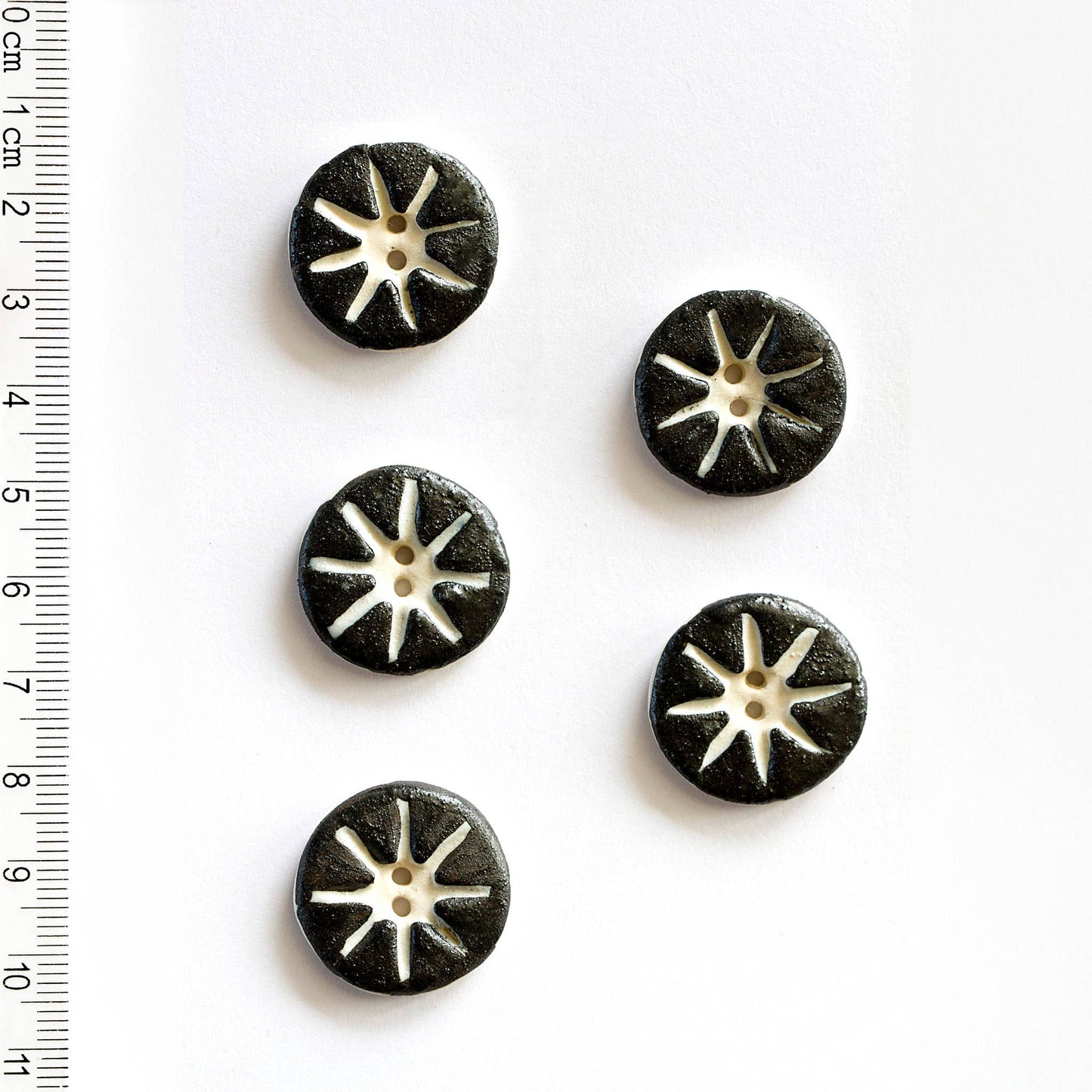 L318 Star Pattern Black and White Buttons - homesewn