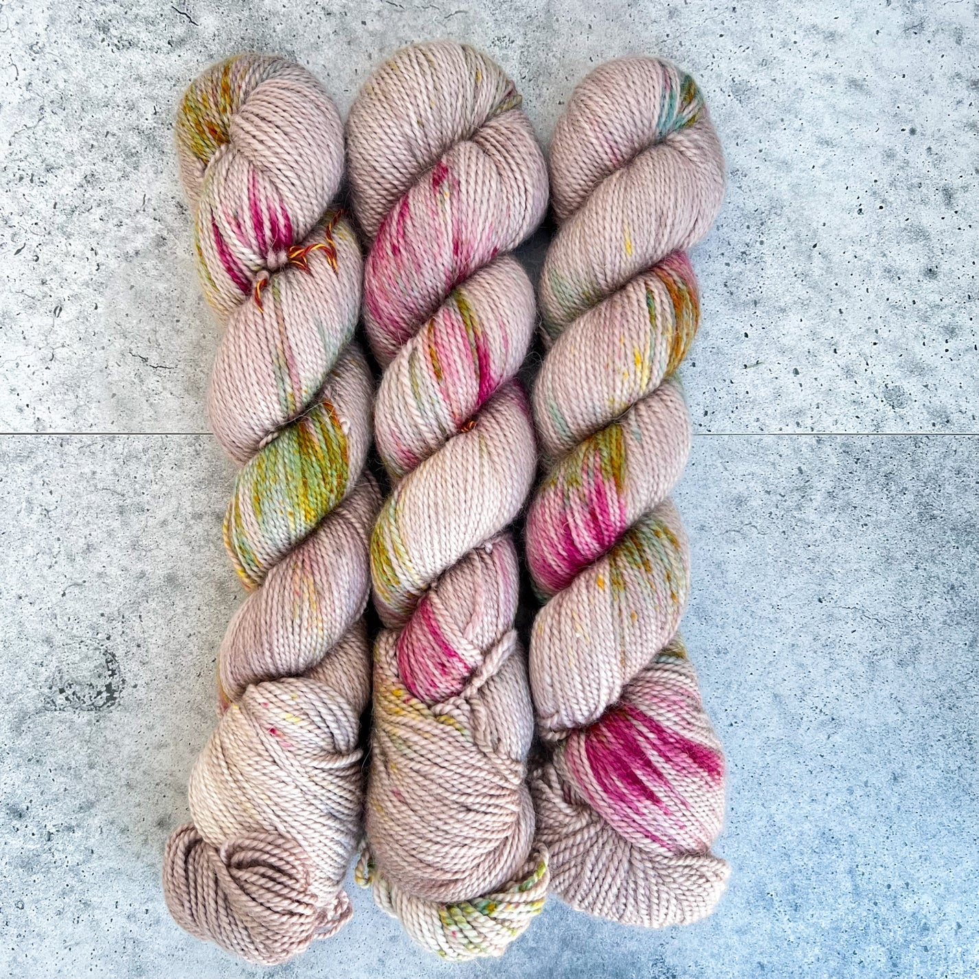 Mama Bear DK - 45% Baby Alpaca/45% 19.5 Micron Merino/10% Mulberry Silk - homesewn