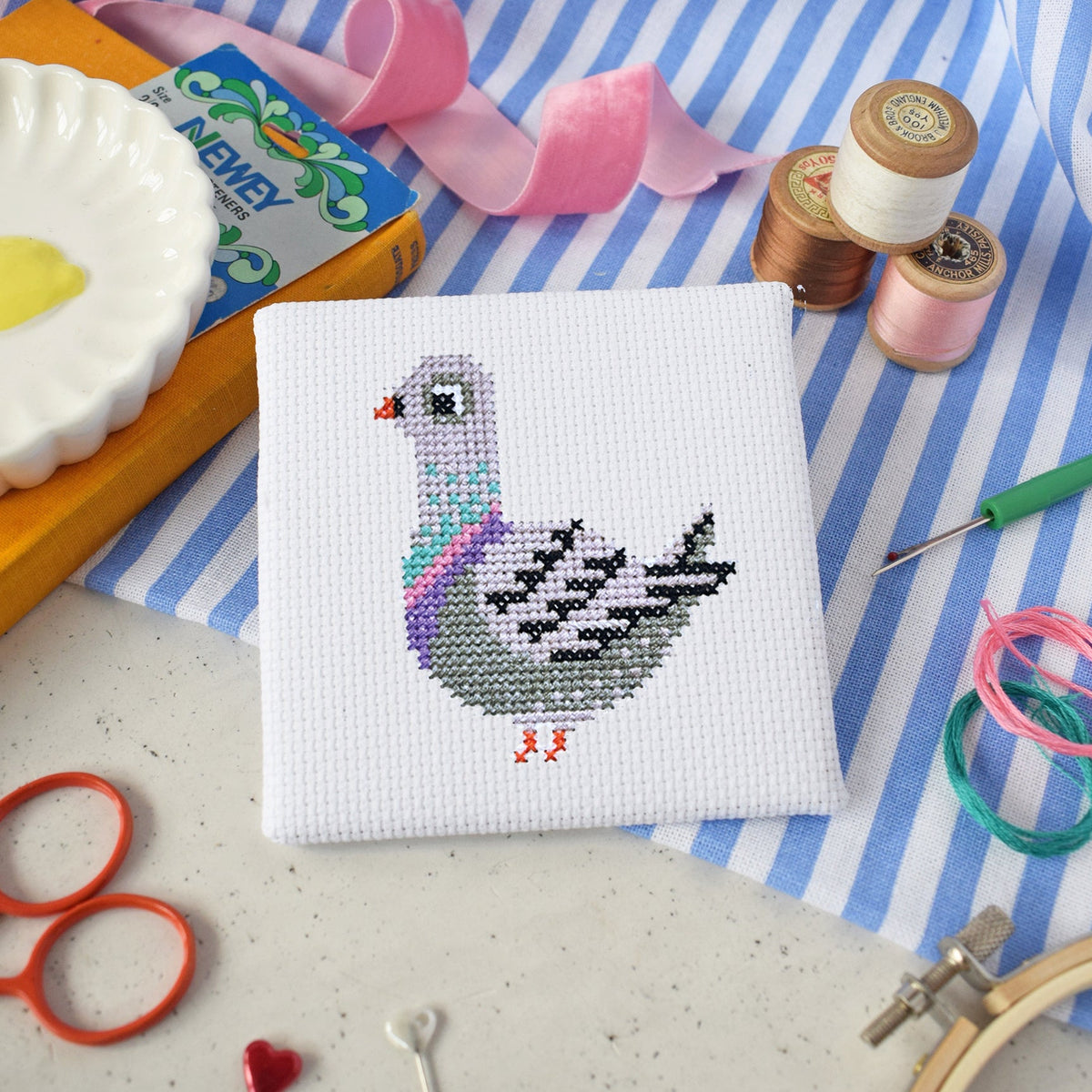 Pigeon Mini Cross Stitch Kit - The Make Arcade