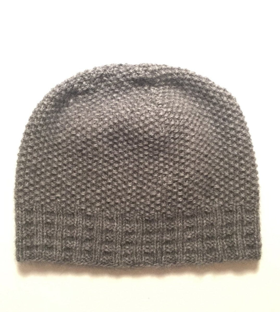 Ahhhh mink hat, soft and warm light grey knitted hat, made in Önling No 3 mink yarn