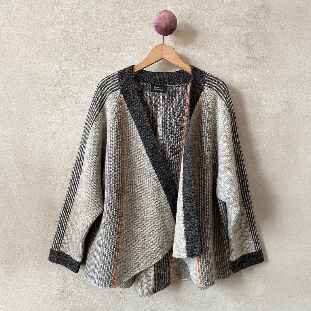 Ballerina jacket in 4 colors by Hanne Falkenberg, No 20 knitting kit