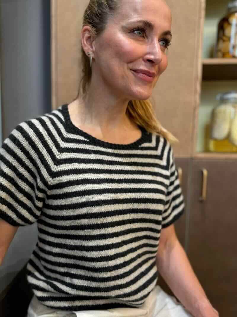 Eva Tee af Katrine Hannibal, strikkeopskrift - MGL OPSKRIFT Strikkeopskrift Önling - Katrine Hannibal