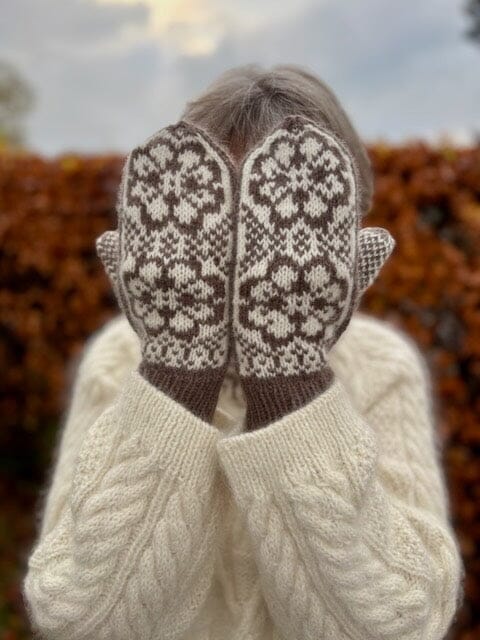 MGL OPSKRIFT Gaby Mittens, knitting pattern Knitting patterns Inge - Lis Holst