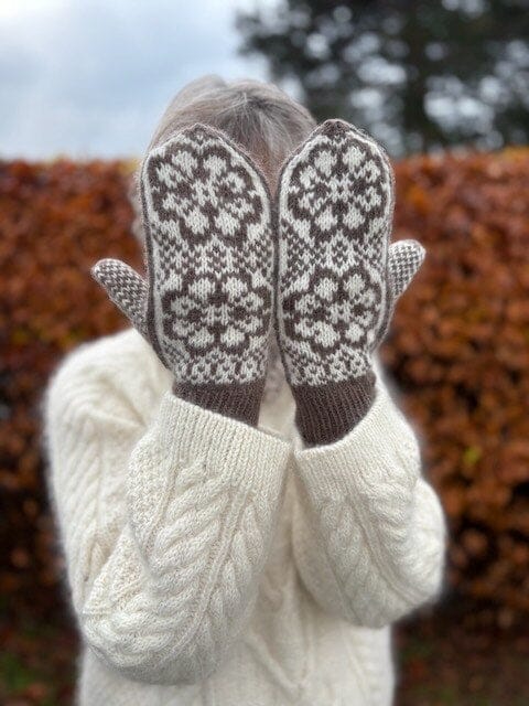 MGL OPSKRIFT Gaby Mittens, knitting pattern Knitting patterns Inge - Lis Holst