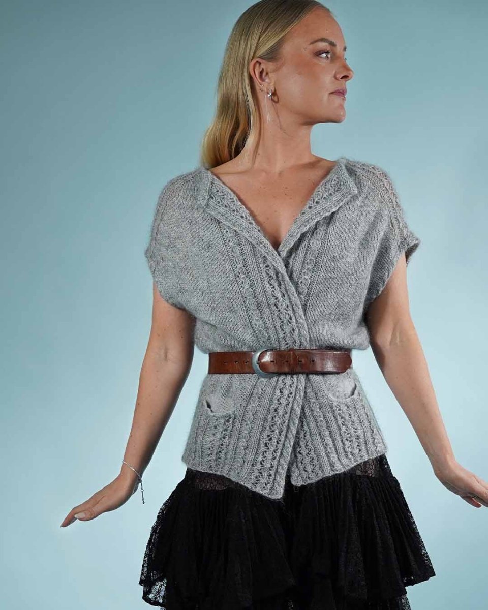 AIKO CAPE, knitting pattern Knitting patterns Önling - Katrine Hannibal