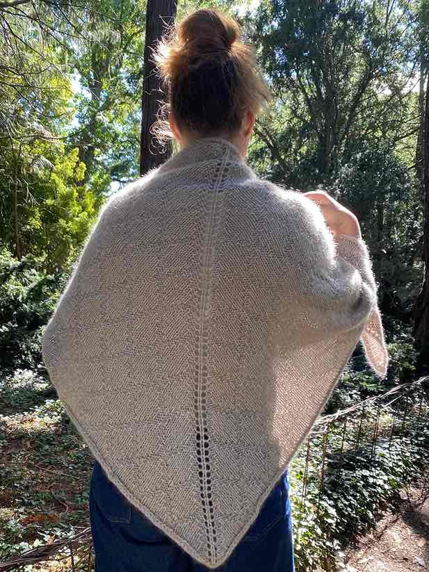 Luna shawl, knitting pattern Knitting patterns Inge - Lis Holst