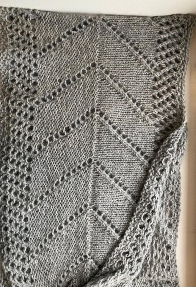 Simple Möbius Scarf, knitted in grey Önling No 1 sustainable wool yarn and Cusi Alpaca