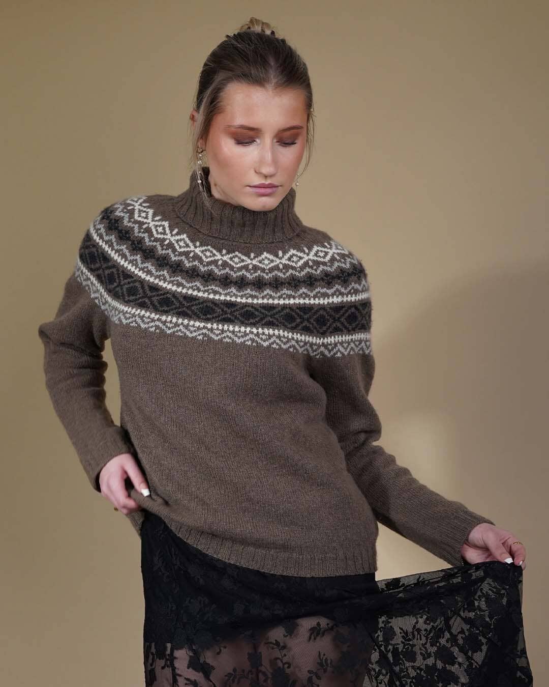 Sirid Faroese Sweater, No 2 knitting kit Knitting kits Önling - Katrine Hannibal