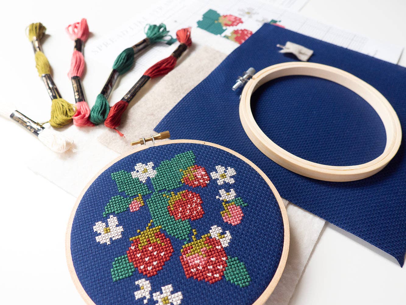 Spread Like Strawberries Kit - homesewn