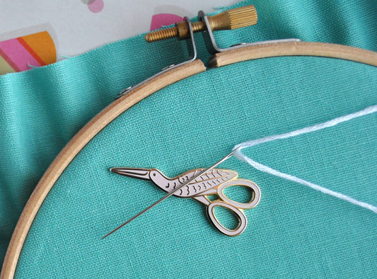 Stork Scissors Magnetic Needle Minder - homesewn