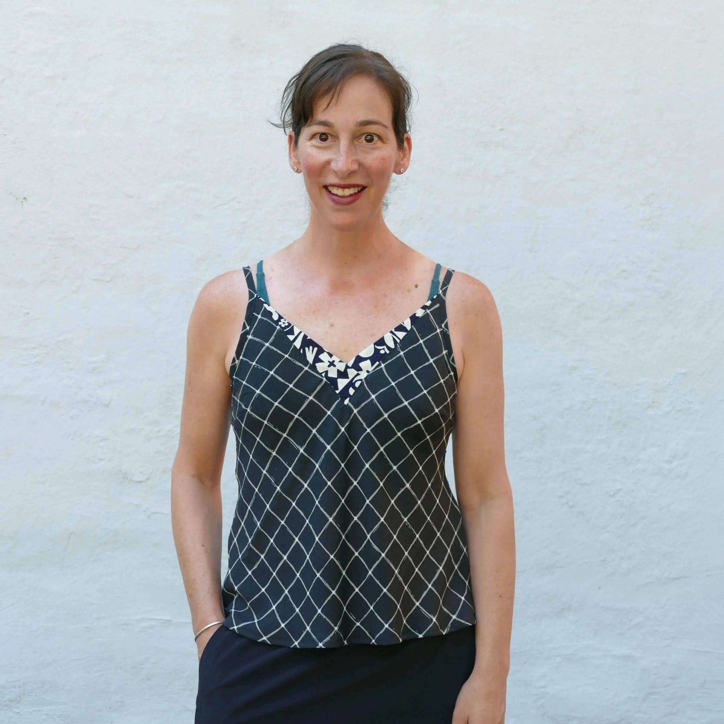 V-neck Camisole sewing pattern PDF DOWNLOAD - homesewn