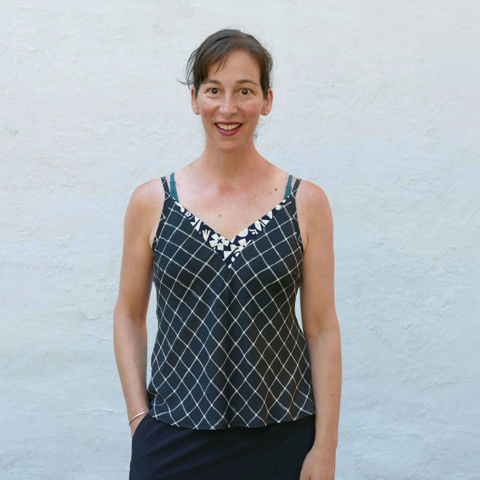 V-neck Camisole sewing pattern PDF DOWNLOAD - homesewn